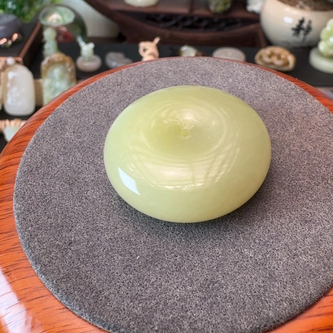 和田玉未镶嵌颈饰睡****?