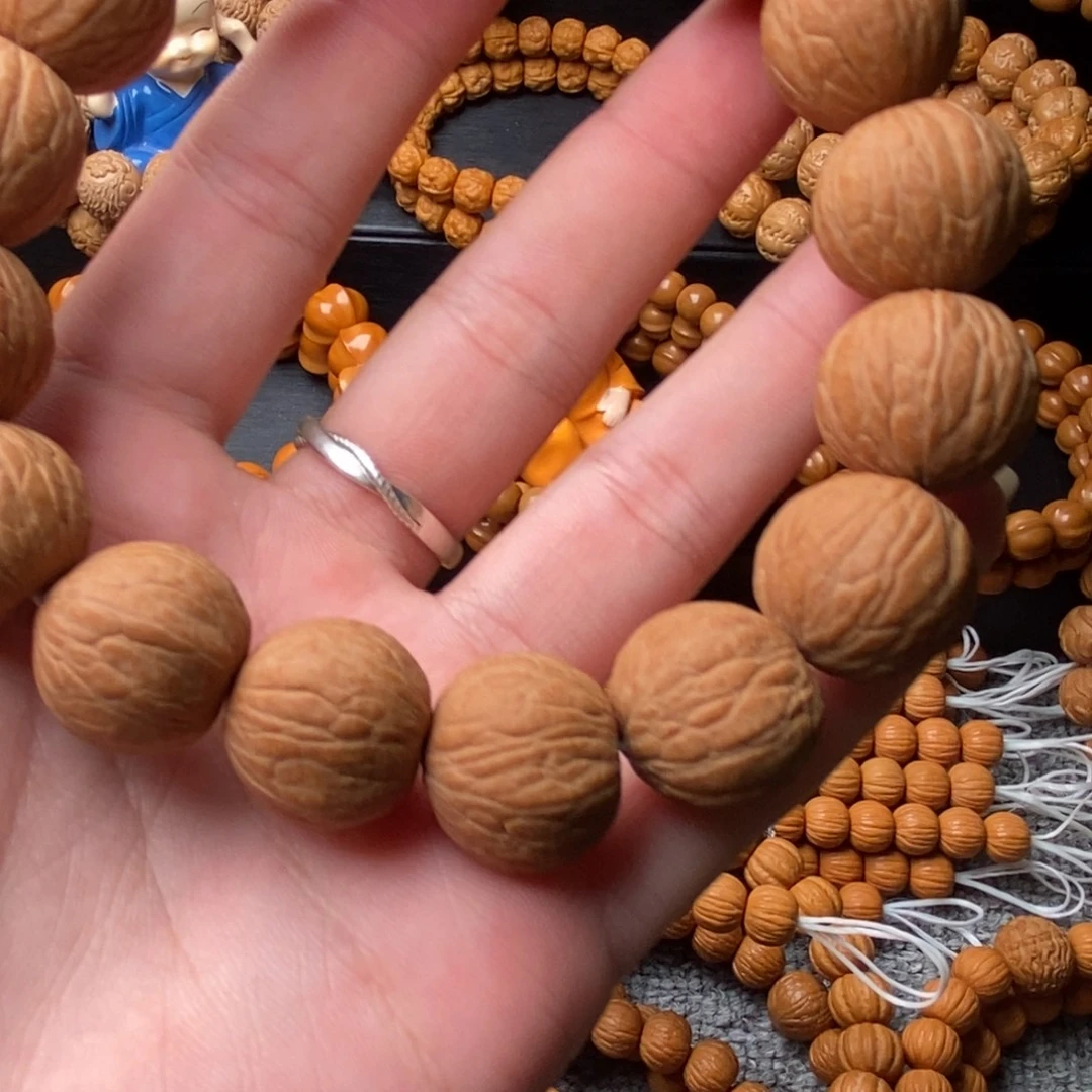 无***字猴头核桃手串11111