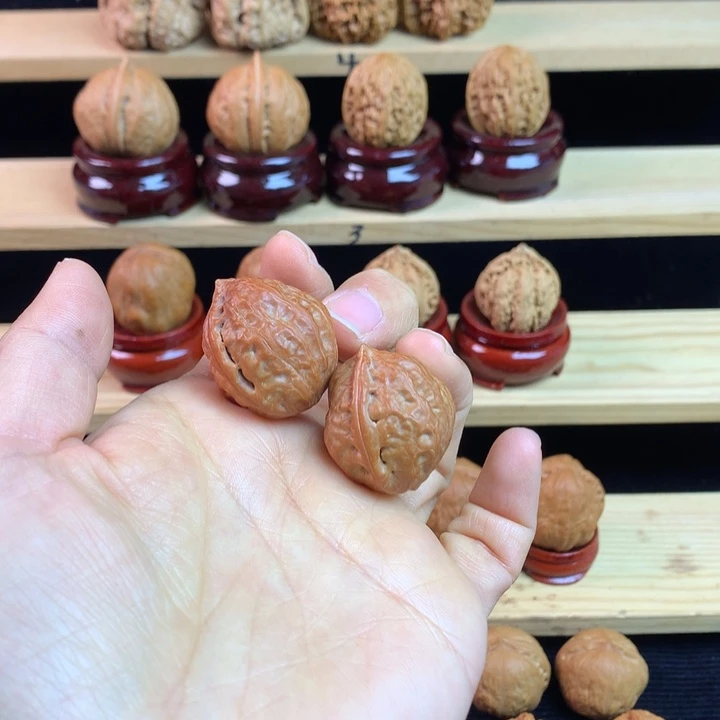 吊坠文玩核桃玉蝉