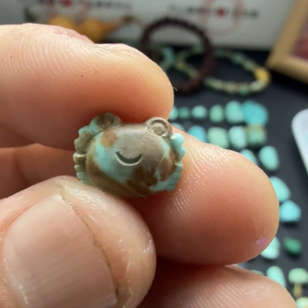 绿松石未镶嵌珠宝奇石