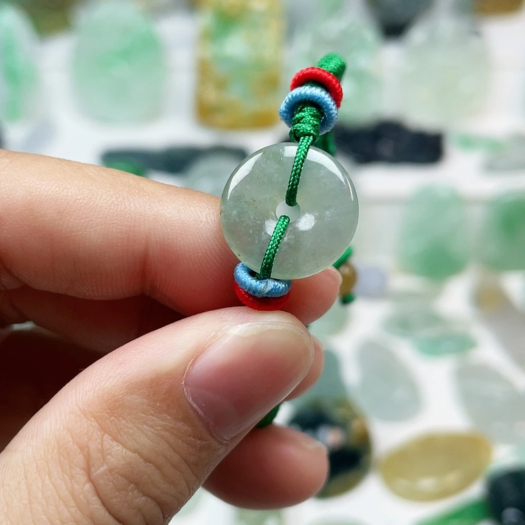 翡翠颈饰未镶嵌手串