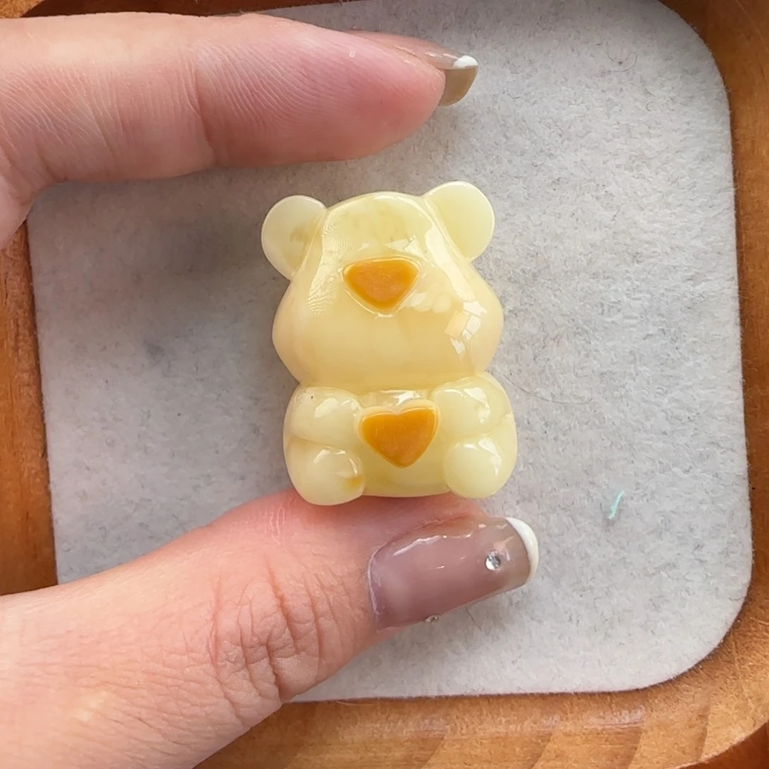 未镶嵌琥珀珠宝奇石