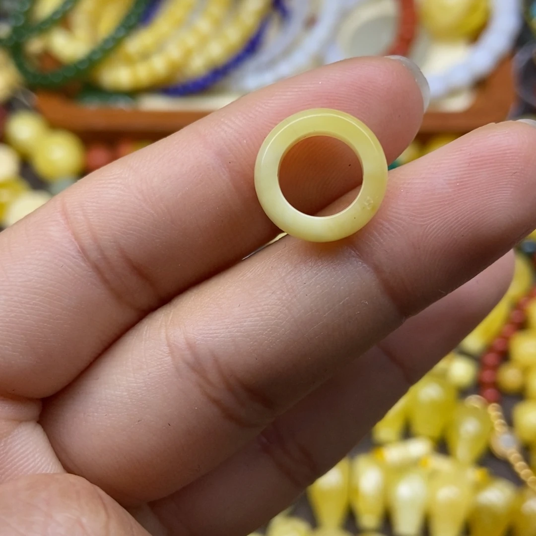 未镶嵌琥珀手链不退9