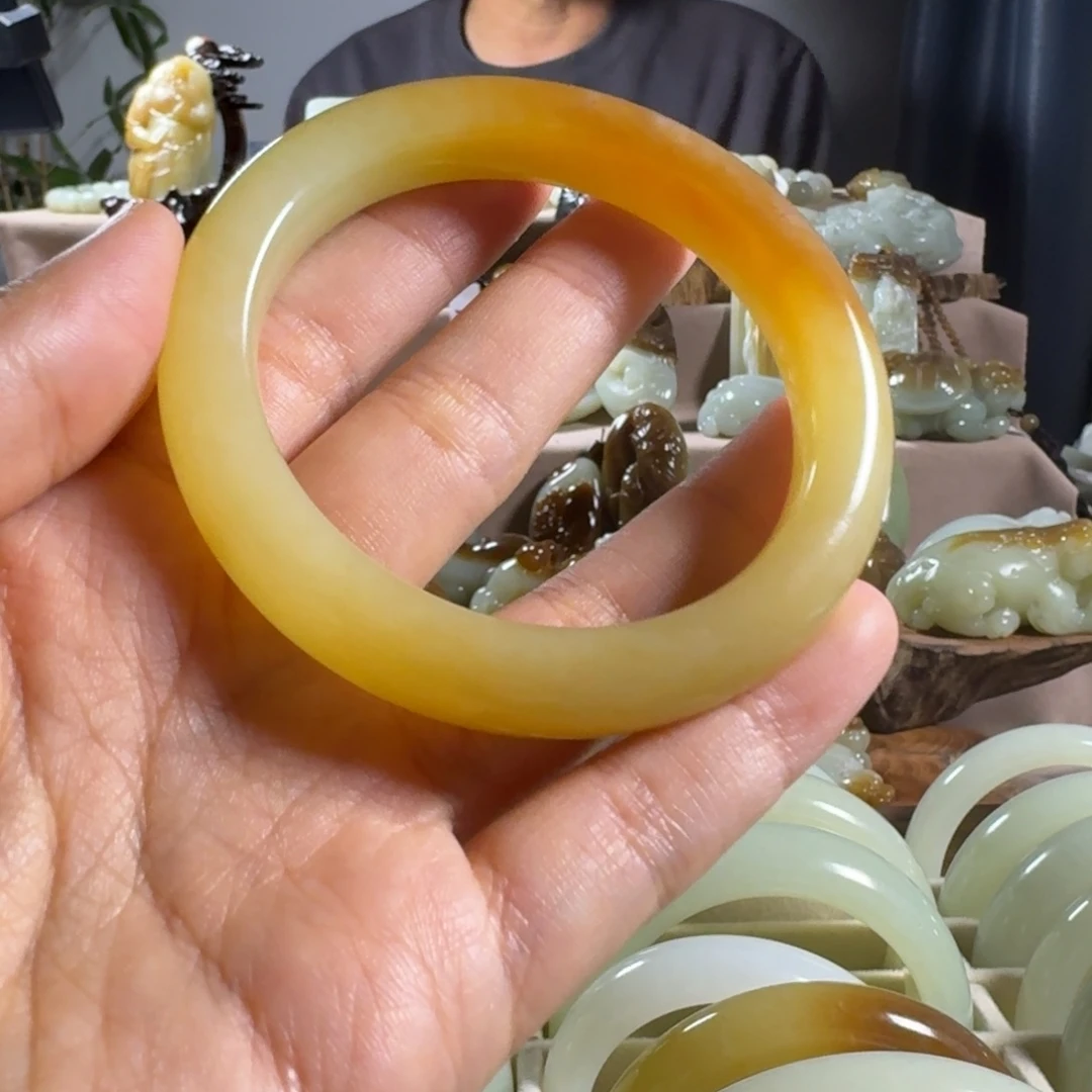 和田玉（糖玉）未镶嵌手链