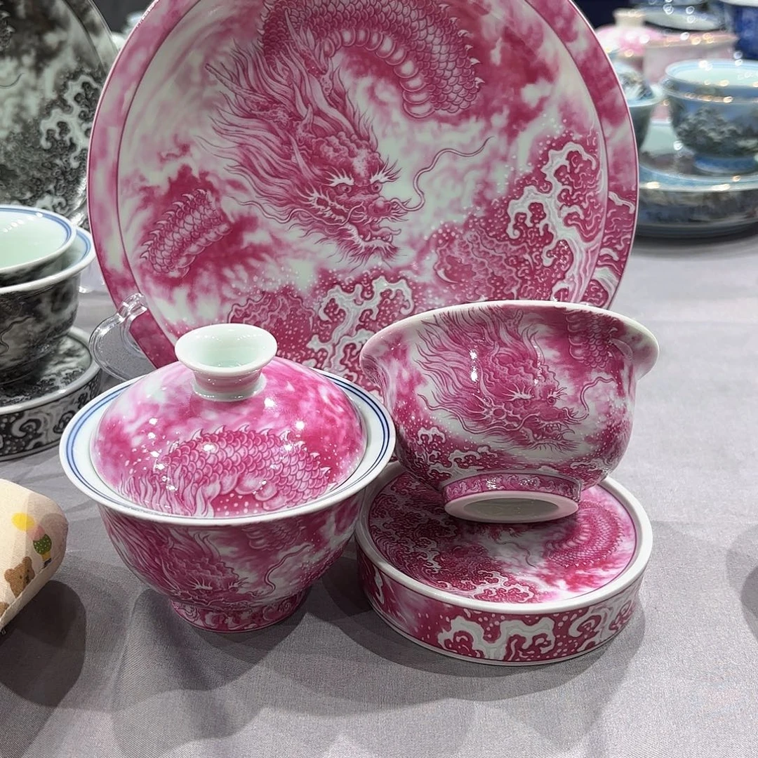 瓷片景德镇瓷器精品陈列