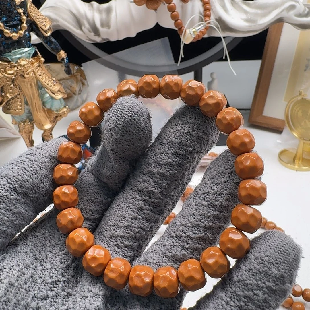 I***-吊坠猴头核桃奶酪