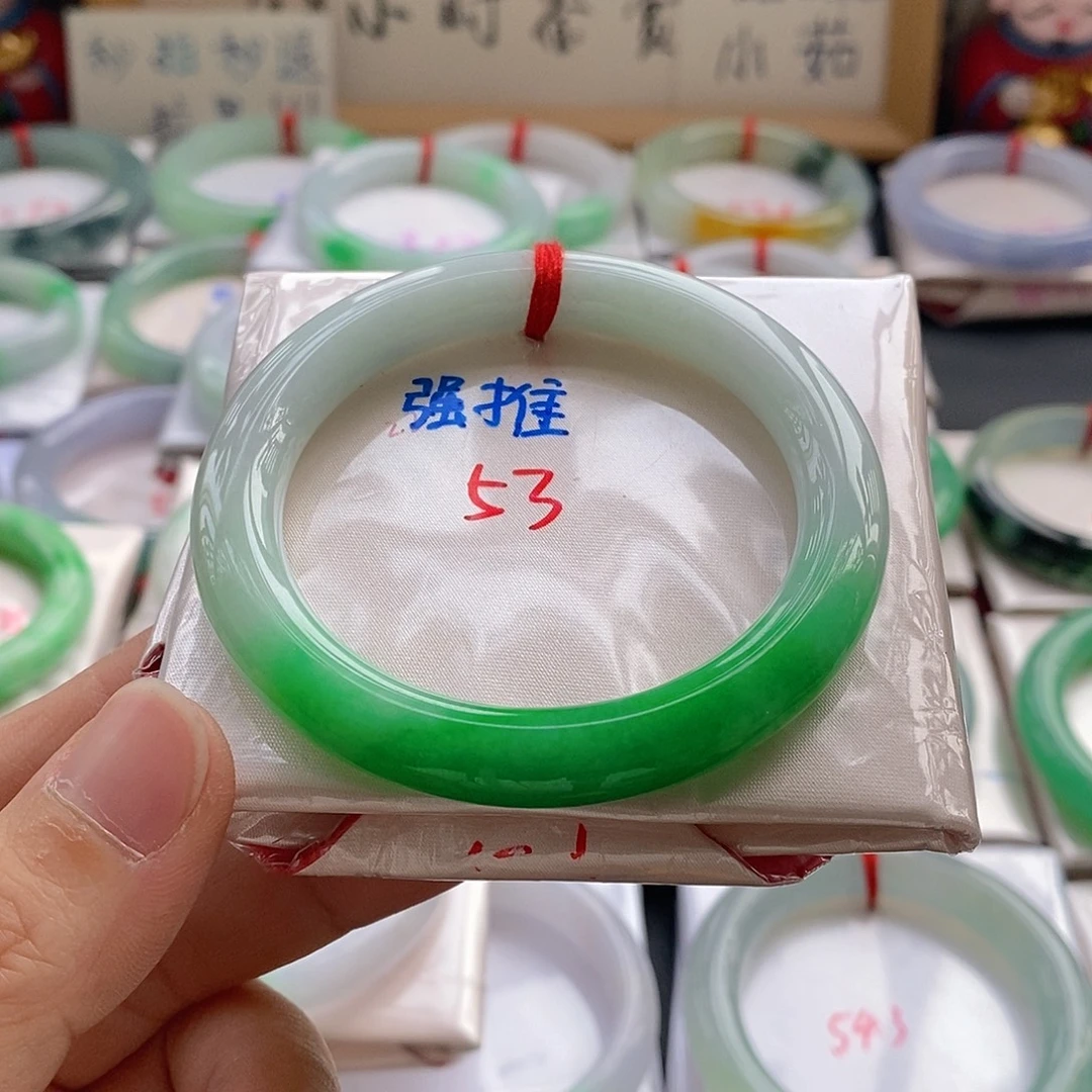 M***o翡翠未镶嵌手镯手镯