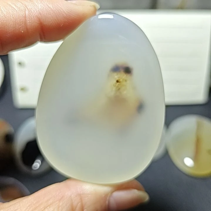 玛瑙/玉髓未镶嵌珠宝奇石