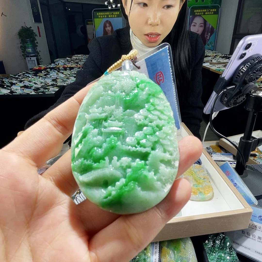 颈饰未镶嵌翡翠一
