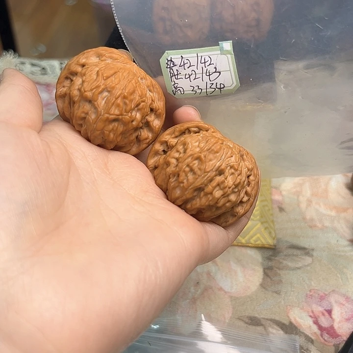 文玩核桃把件磨盘