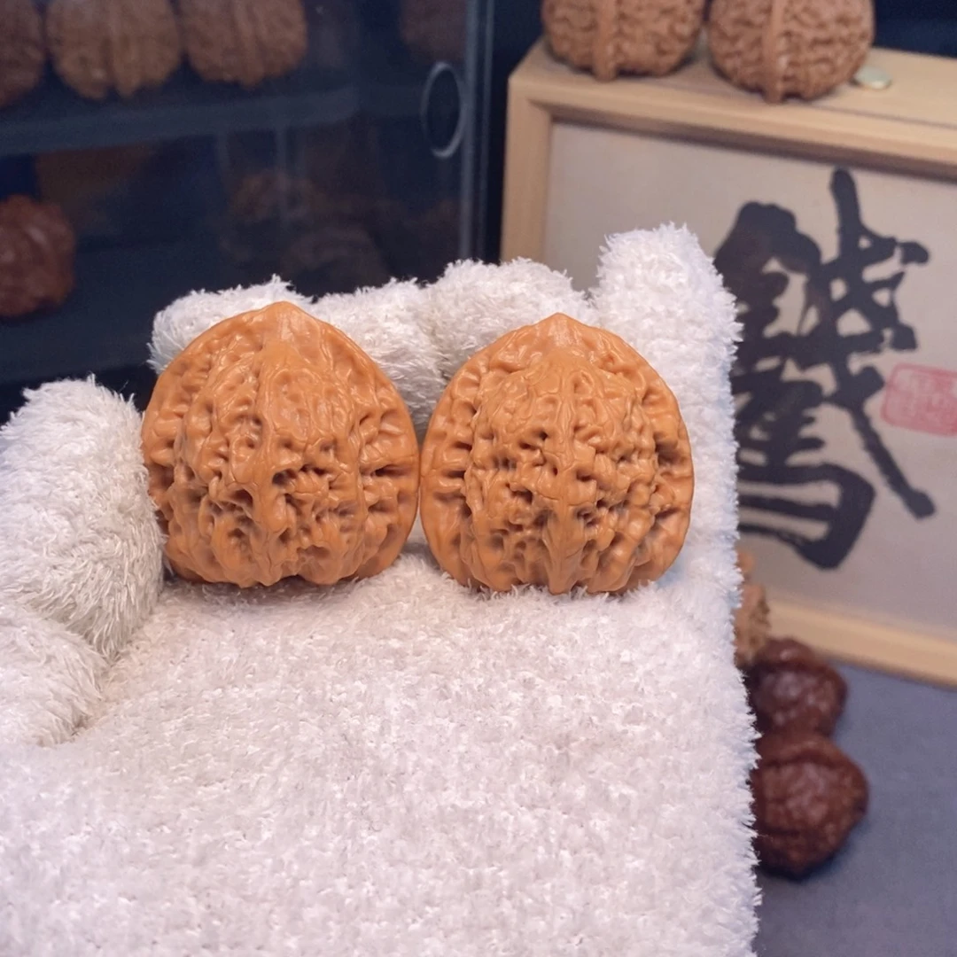 把件文玩核桃走色鲜艳系列38尺挂月峰佛肚