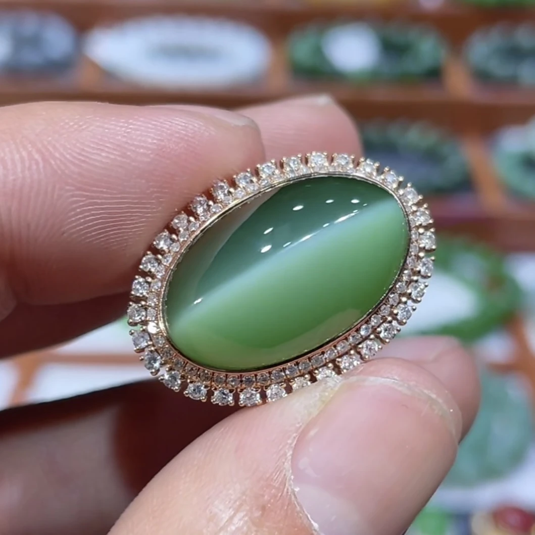 无结构！和田玉俄料碧玉一线天绿猫眼戒指18K金镶嵌