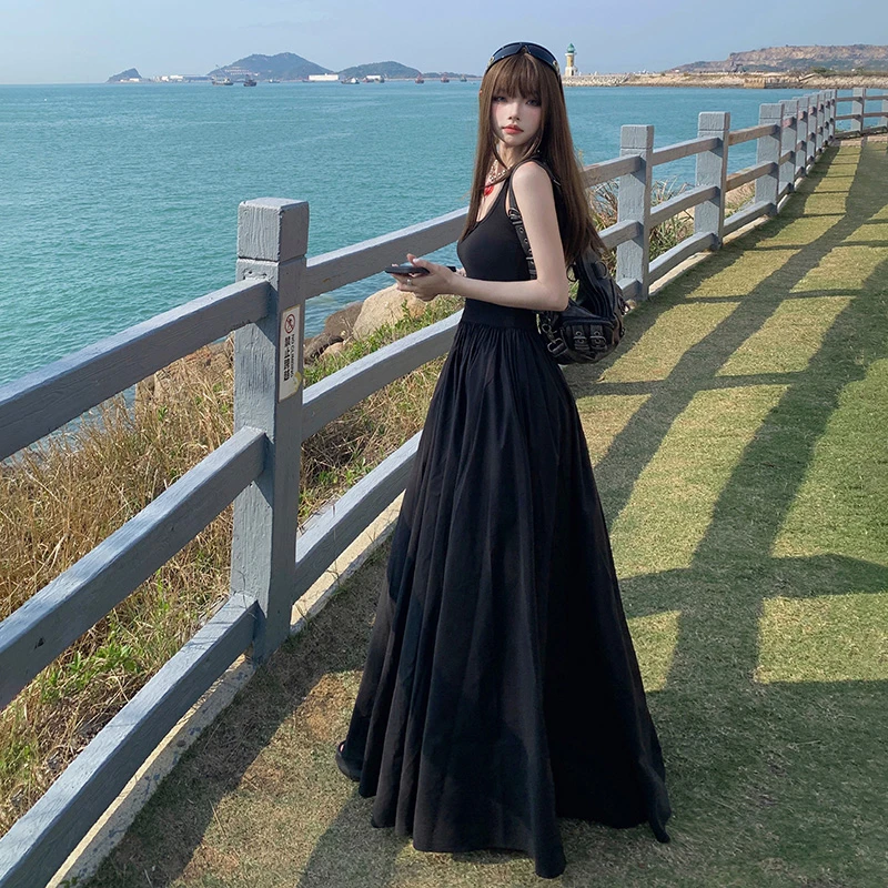 PVJ法式赫本风黑色吊带连衣裙女2025春夏新款气质收腰显瘦长裙子