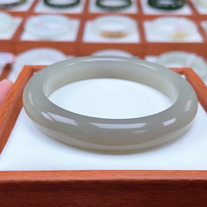 未镶嵌手镯和田玉葡萄紫葡萄肉