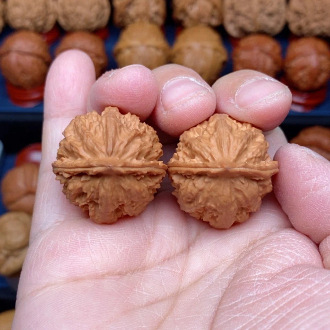 把件文玩核桃手捻粗筋八棱