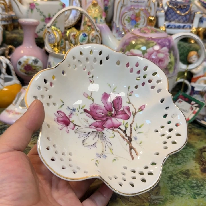 鹿与海陶瓷家居有限公司