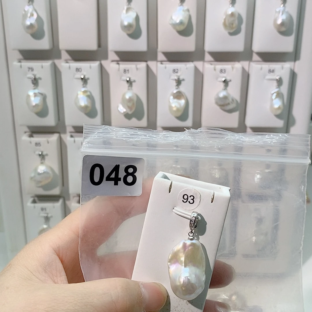 淡水珍珠合金颈饰