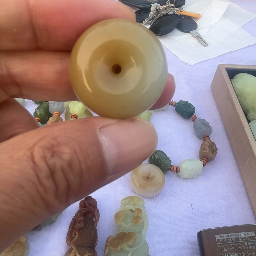 未镶嵌和田玉（碧玉）珠宝半成品