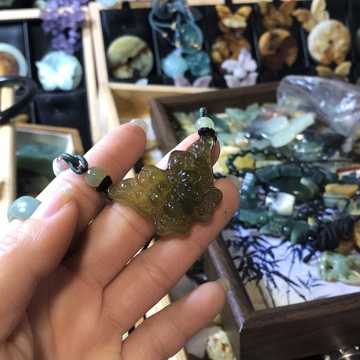 岫玉未镶嵌岫玉挂件