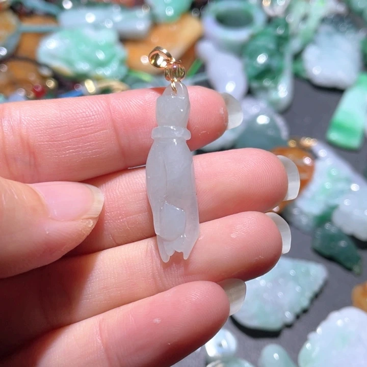 【闪购商品】翡翠颈饰未镶嵌天然翡翠