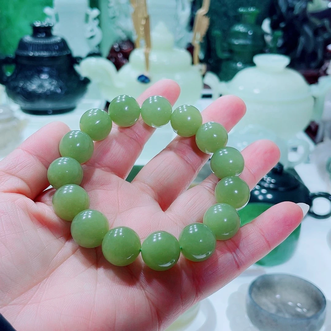 和田玉（黄玉）挂件未镶嵌皮****了