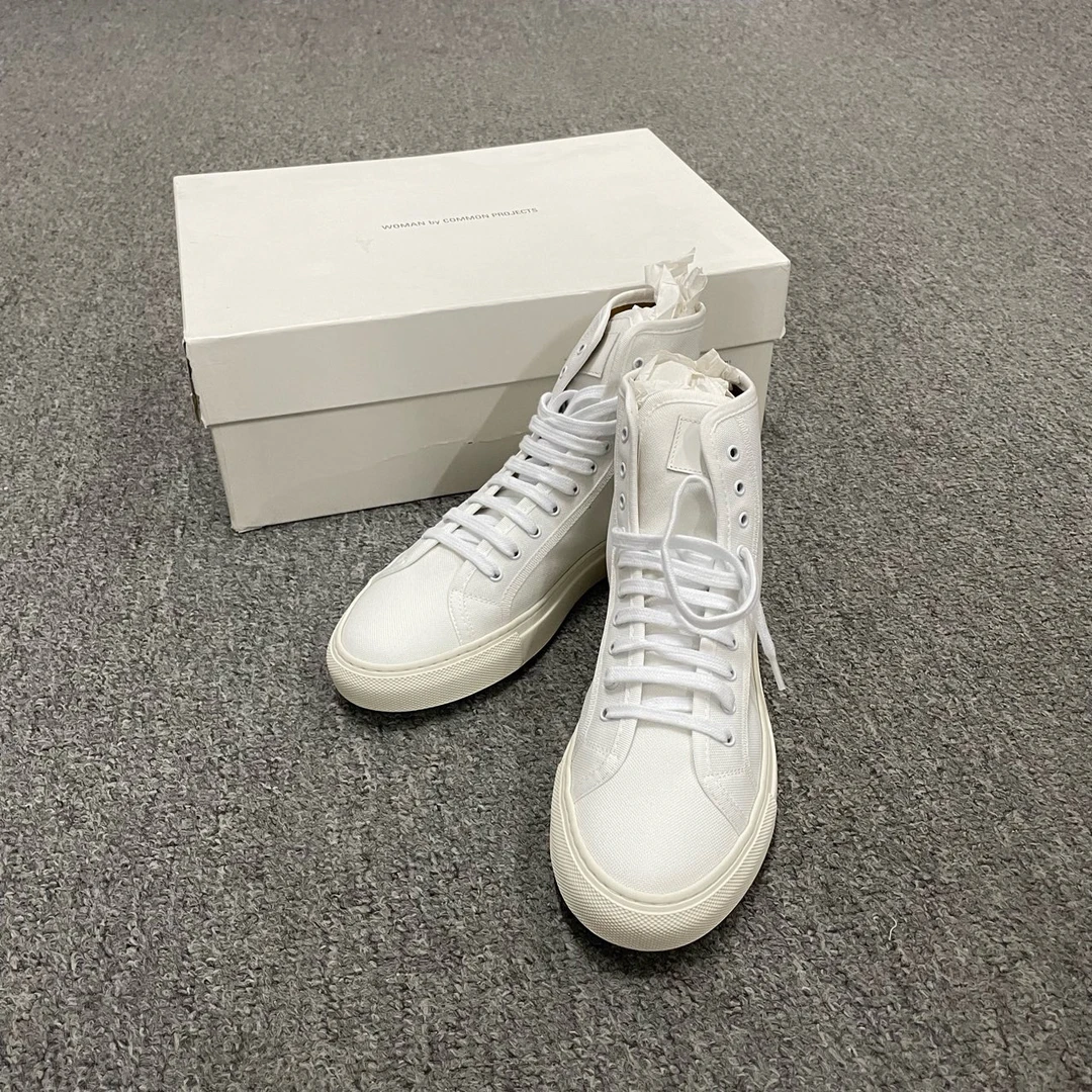 未使用 maje jp110 COMMON PROJECT 白色高帮板鞋 37码
