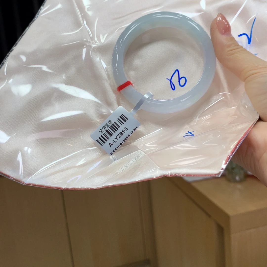 未镶嵌手镯翡翠不退不换