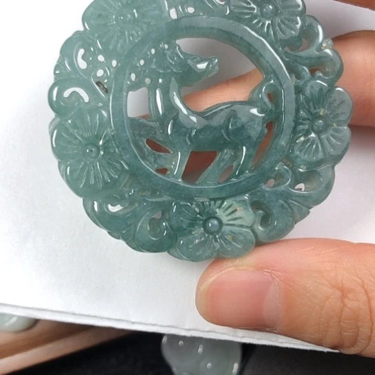 翡翠未镶嵌颈饰缅甸A货，每天下午1点半开播