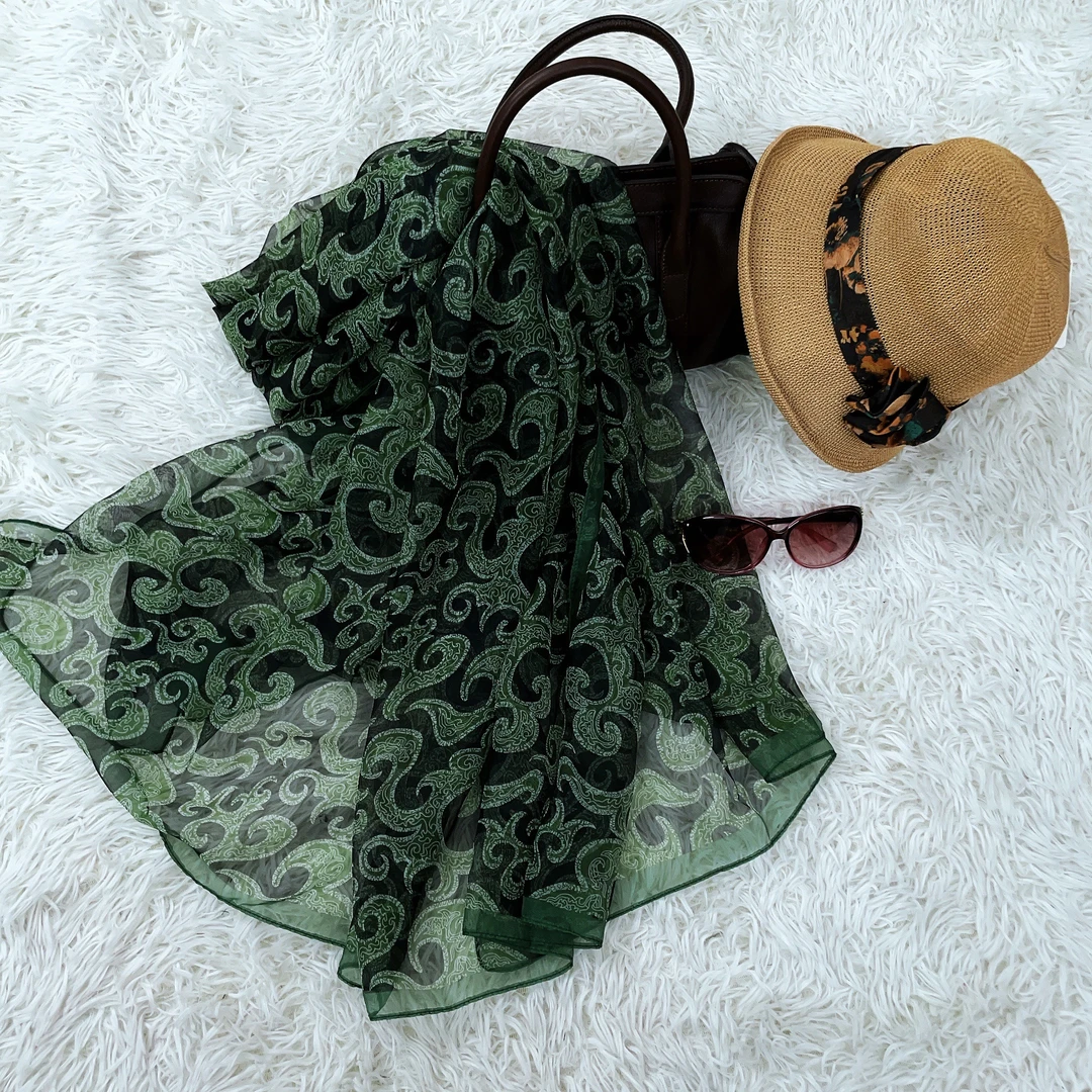 夏季薄款防晒披肩围巾云朵纱轻柔舒适旅游防晒大尺寸120*180（绿藤