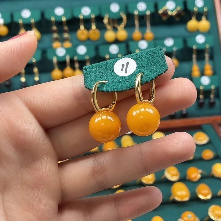 琥珀银S925镶嵌耳饰