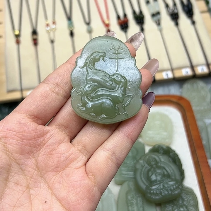 和田玉颈饰未镶嵌杜*洋