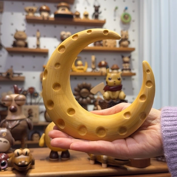 木大叶黄杨的微瑕月亮