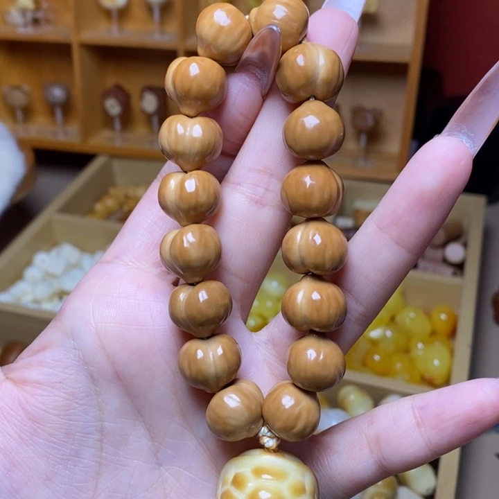 吊坠猴头核桃蜜桃臀手持