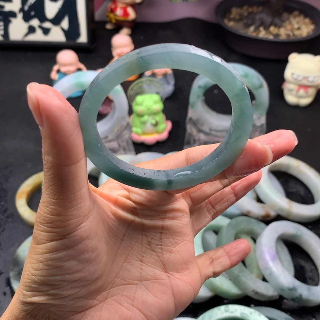 定制翡翠未镶嵌手镯定制