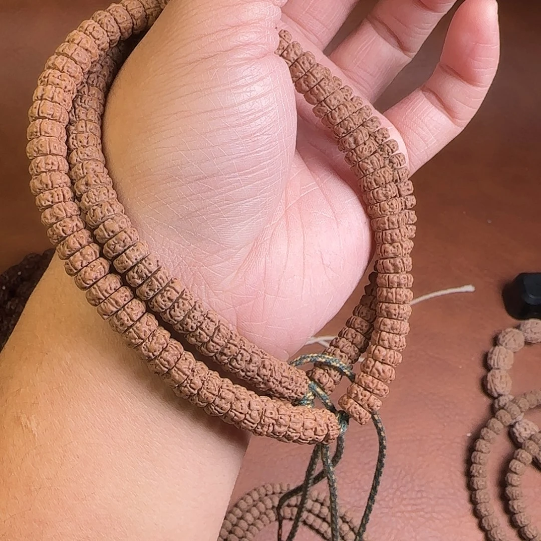 金刚菩提吊坠薄切老树王70多颗籽尺寸8.9