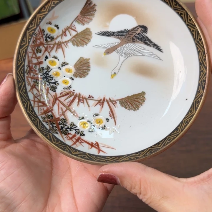 一个陶瓷物件哈哈哈哈