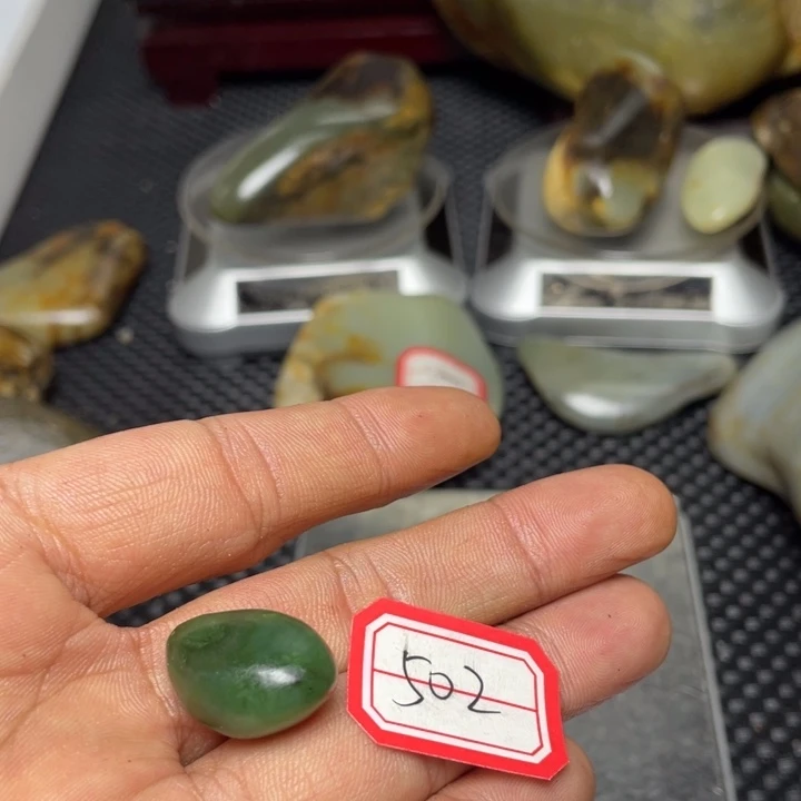 颈饰未镶嵌和田玉六**忙502