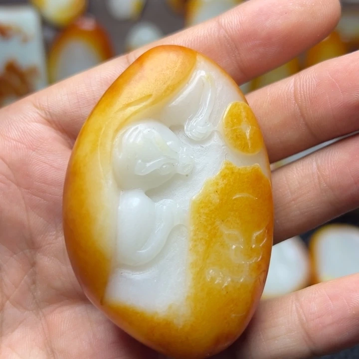 和田玉未镶嵌颈饰