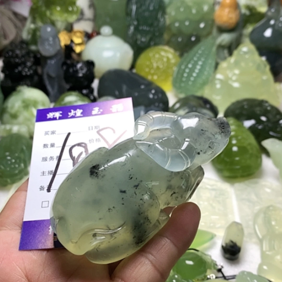 【闪购商品】蛇纹石玉未镶嵌颈饰