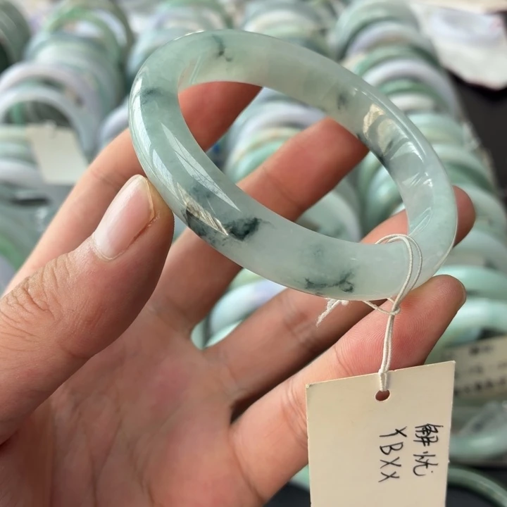 翡翠未镶嵌手镯翡翠手镯