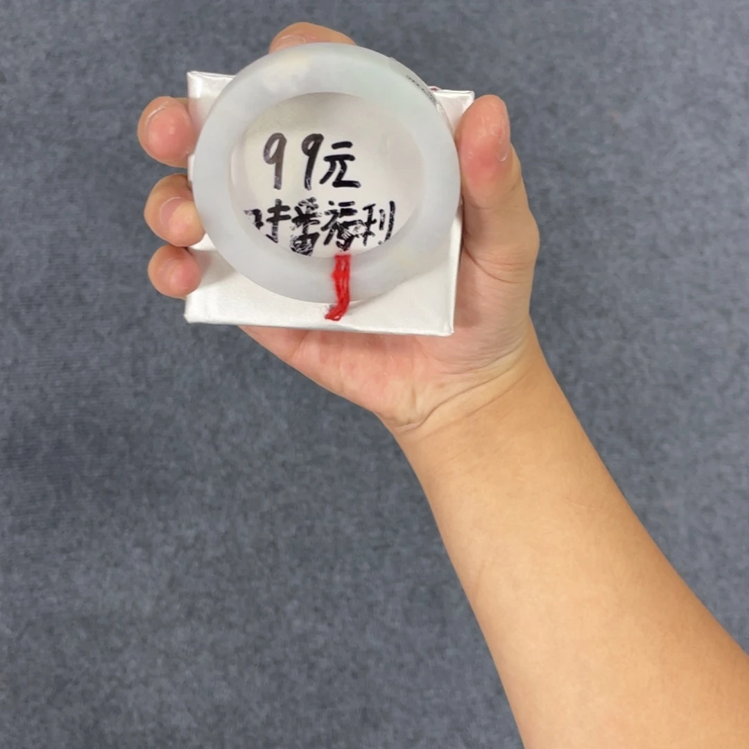定制翡翠未镶嵌手镯定制翡翠
