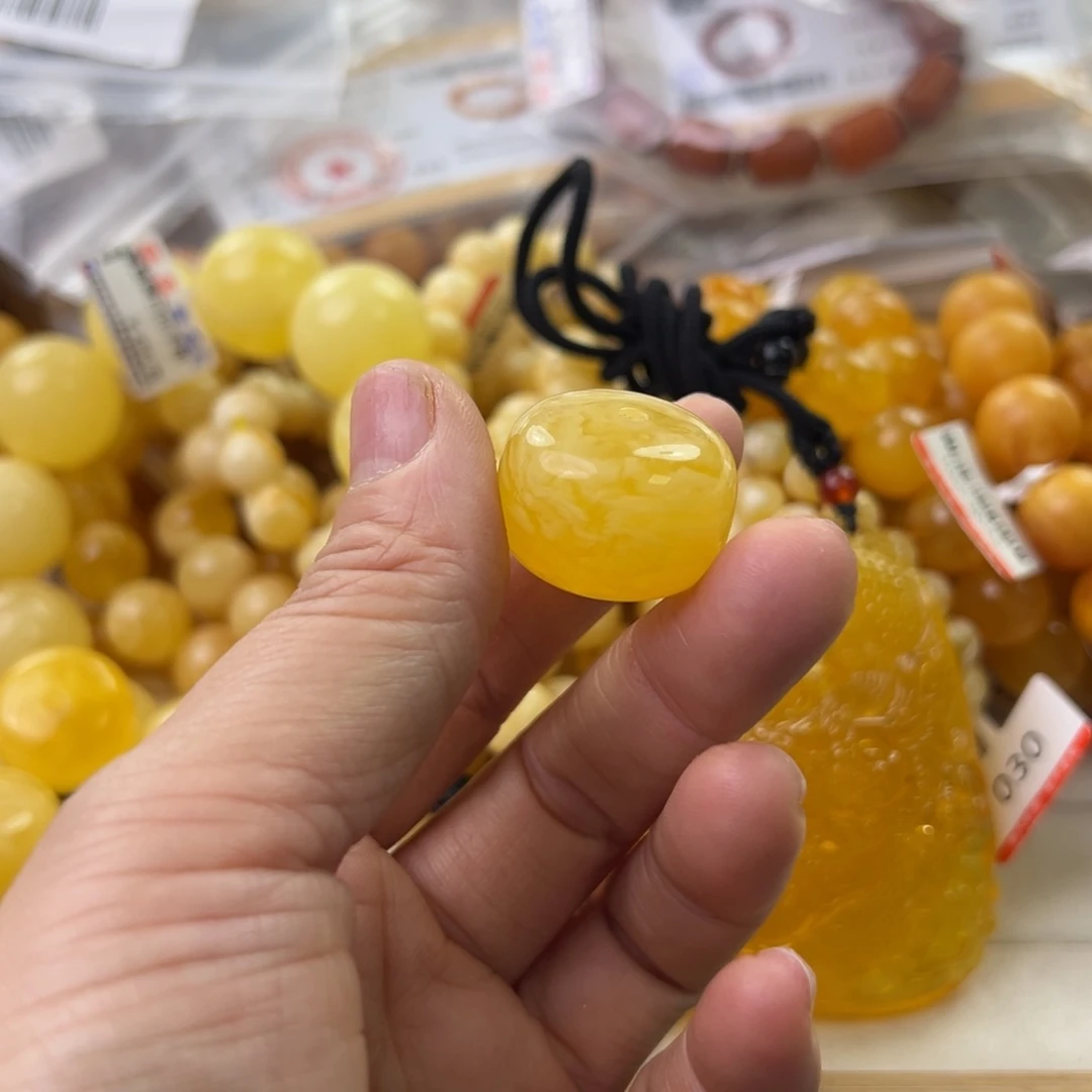 琥珀珠宝奇石未镶嵌