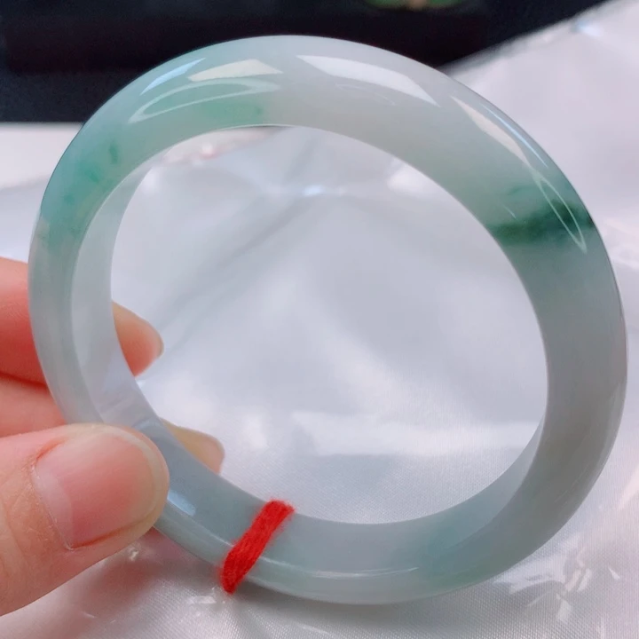 翡翠未镶嵌手镯56圈口