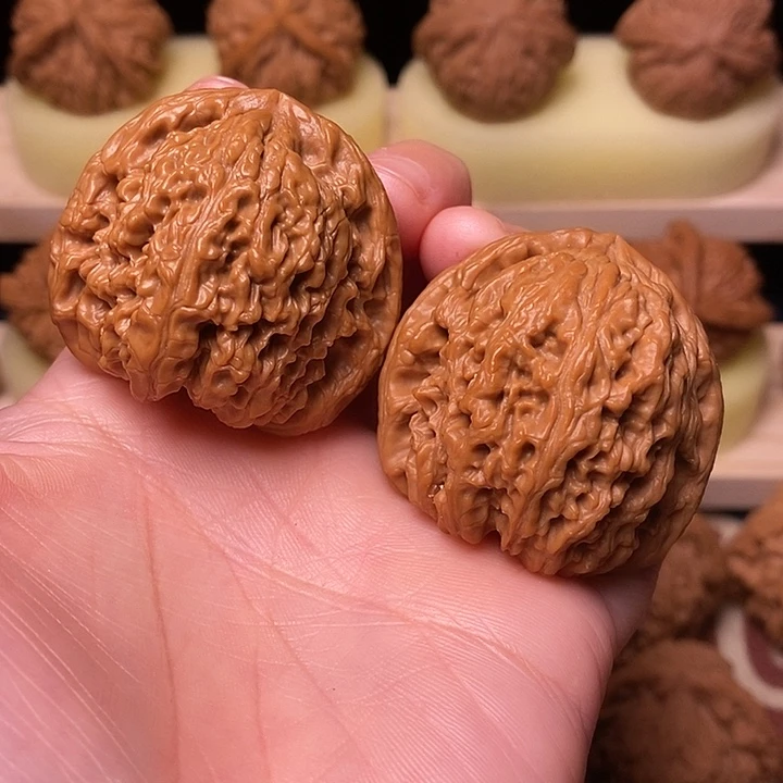 文玩核桃吊坠41三角球疆