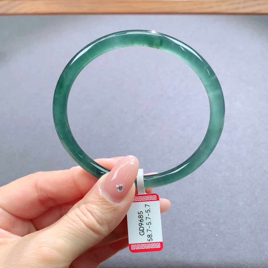 翡翠手镯未镶嵌天然翡翠手镯叮当镯