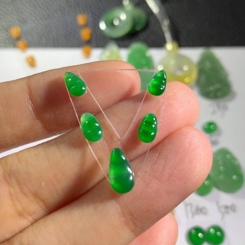 【闪购商品】翡翠吊坠(不含链)未镶嵌