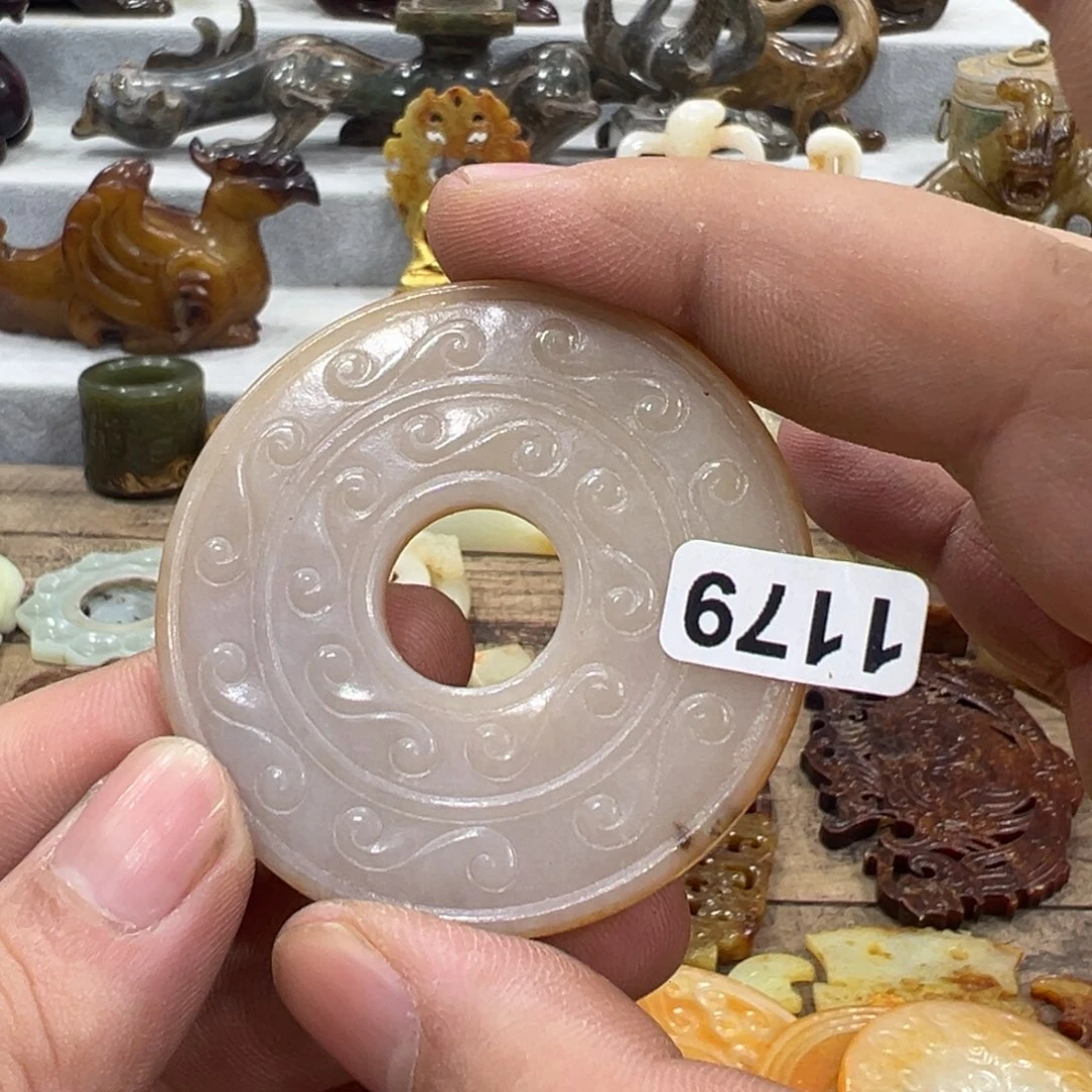 杯云***哥新号开播一漏到底