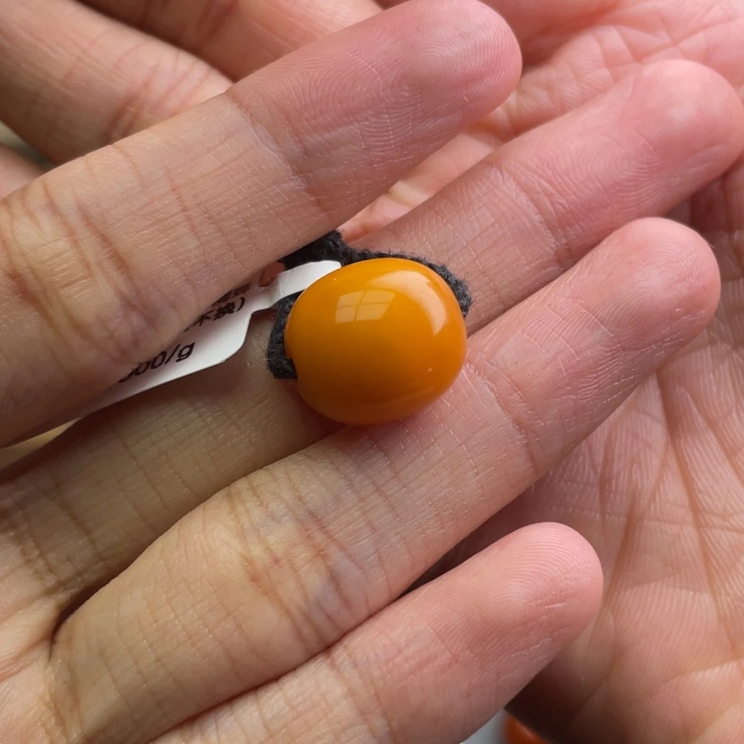 未镶嵌颈饰琥珀会**咩