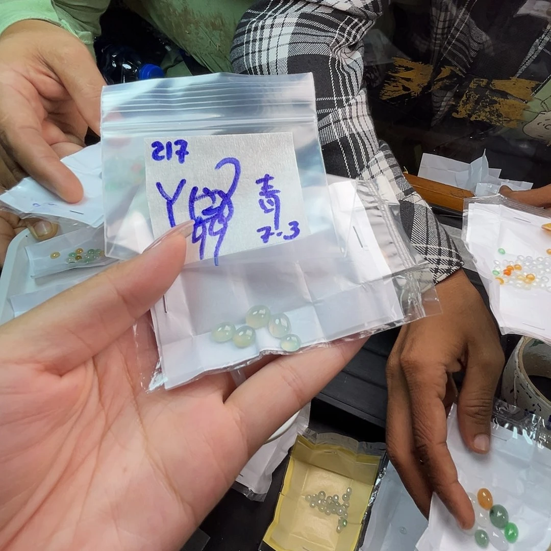 【闪购商品】定制翡翠未镶嵌青****）翡翠