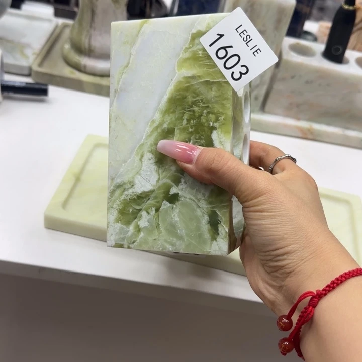 L1603。。。。。。。。。福利